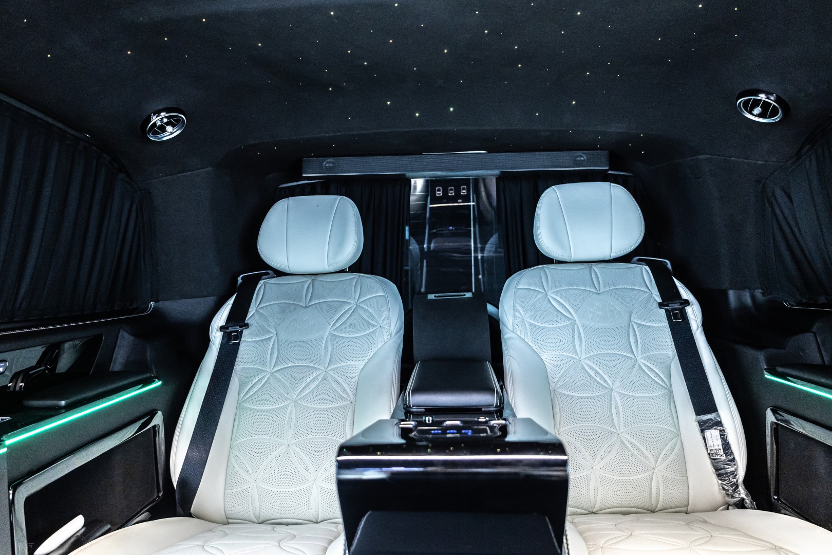 2025 MERCEDES-BENZ V300 MAYBACH | GCC SPEC 